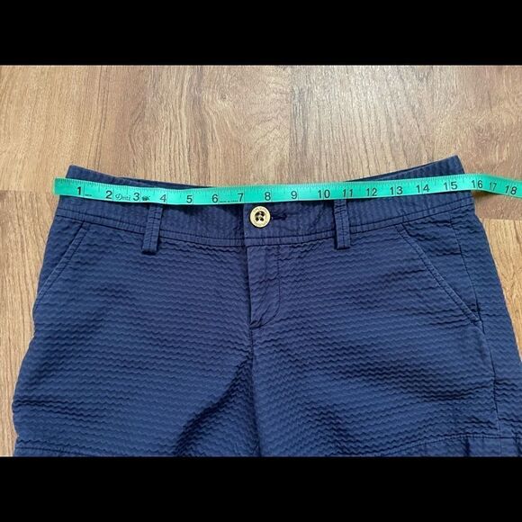 Lilly Pulitzer The Callahan navy blue textured shorts sz 4 - Picture 9 of 12